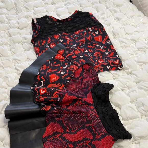 Descendants Rise of Red Custom Kids Red & Black Heart Print Set - Picture 4 of 5